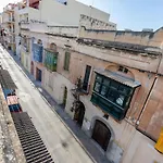 Amazing House In Sliema Central With Bbq & Parking By 360 Estates