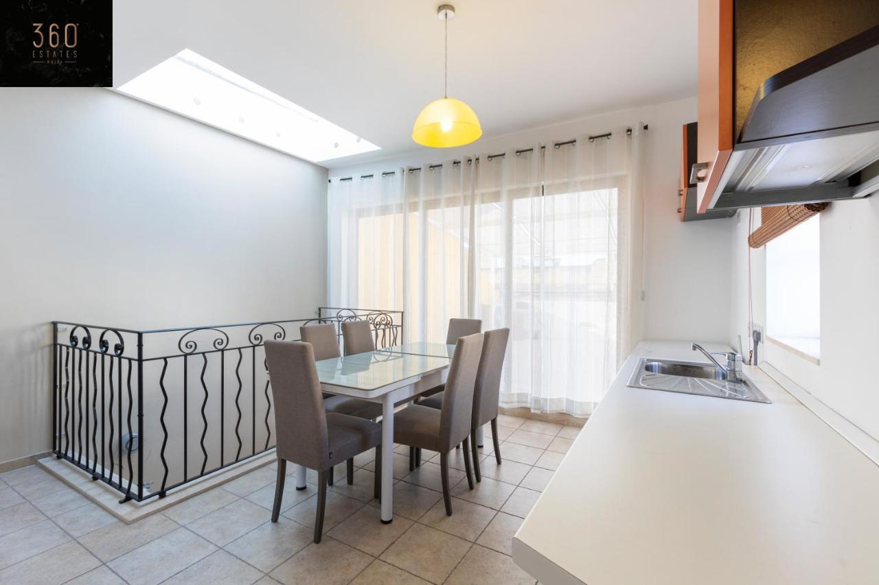 Amazing House In With Bbq & Parking By 360 Estates